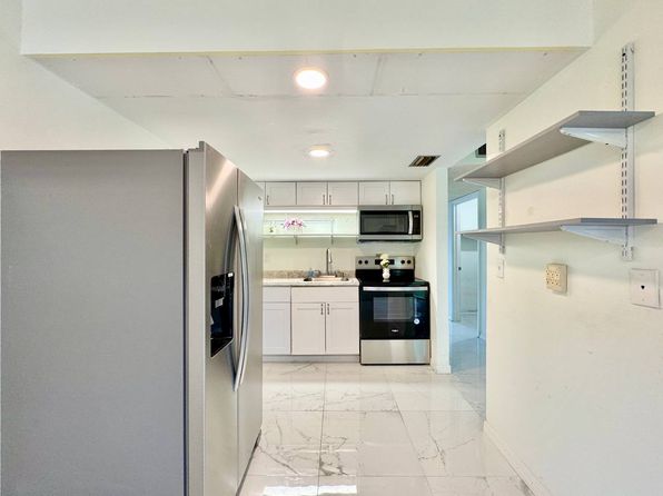 1095 82nd Ter N APT A