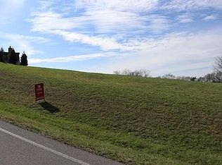 5525 Hawks Landing Dr, Arrington, TN 37014