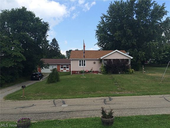 2nd image of 311 Central St