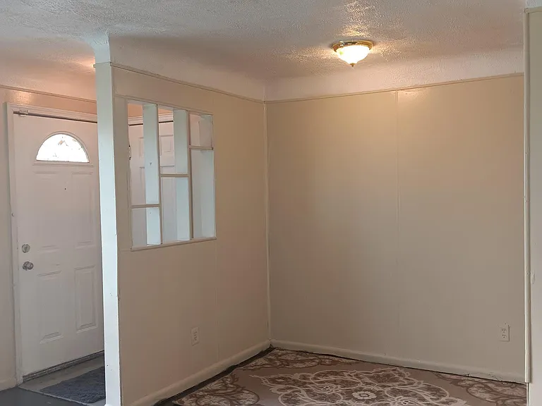 15460 Greydale St — Photo 7