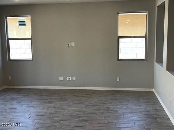 4th image of 15289 W Moreland St