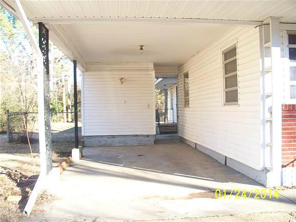 5th image of 910 Moss Hill Dr