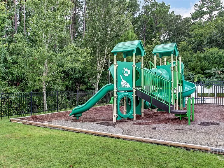 72 Lake Shore Blvd — Photo 30