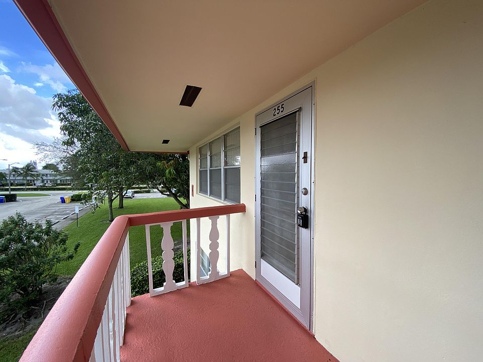 1st image of 255 Camden Dr #K