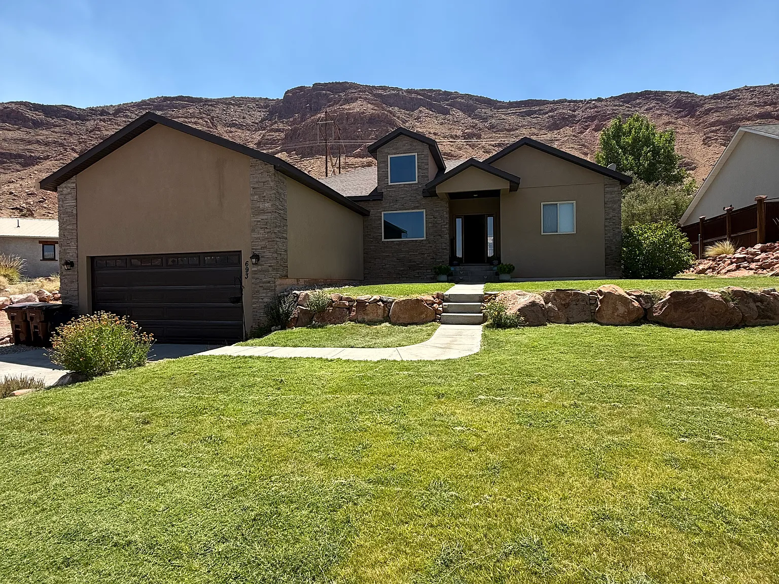3 bed, 1575 sqft, $2,995 — Photo 2