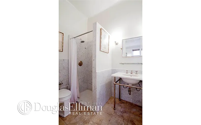 Rented by Douglas Elliman | media 20