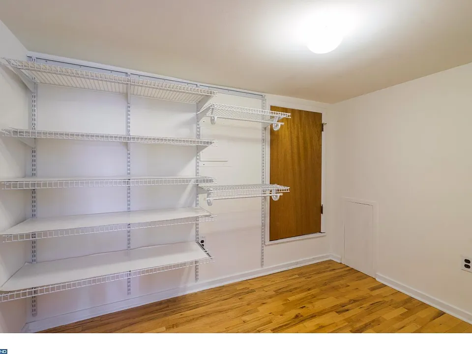 Walk-in closet