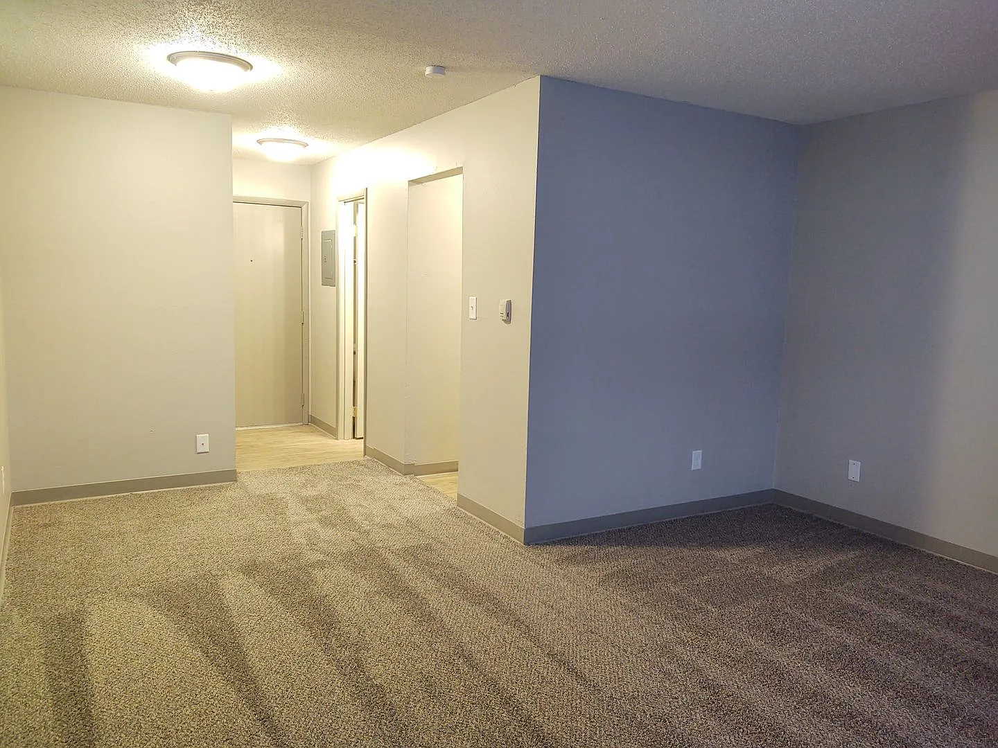 1441 Capitol Ave — Photo 4