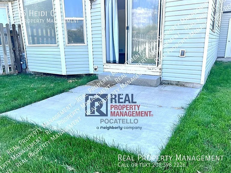 4736 Heidi Ct — Photo 21