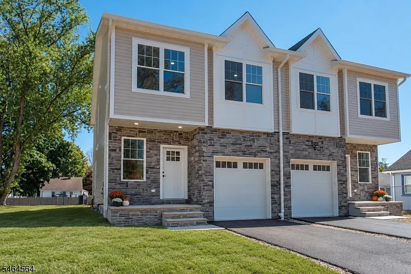 3 bed, 2.5 bath, $4,100 — Photo 1