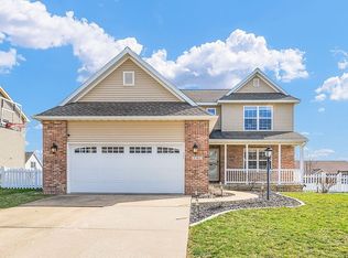 1703 Oliger Dr, Mahomet, IL 61853