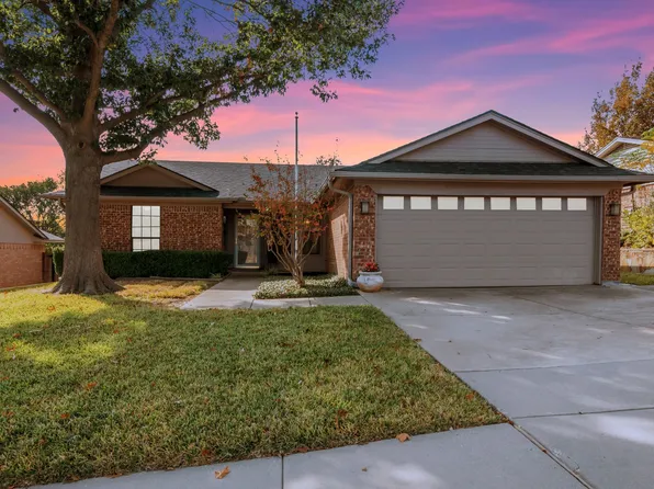 6516 N Park Dr, Watauga, TX 76148