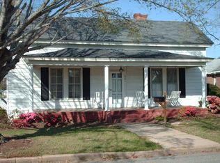 301 E Morgan St, Benson, NC 27504