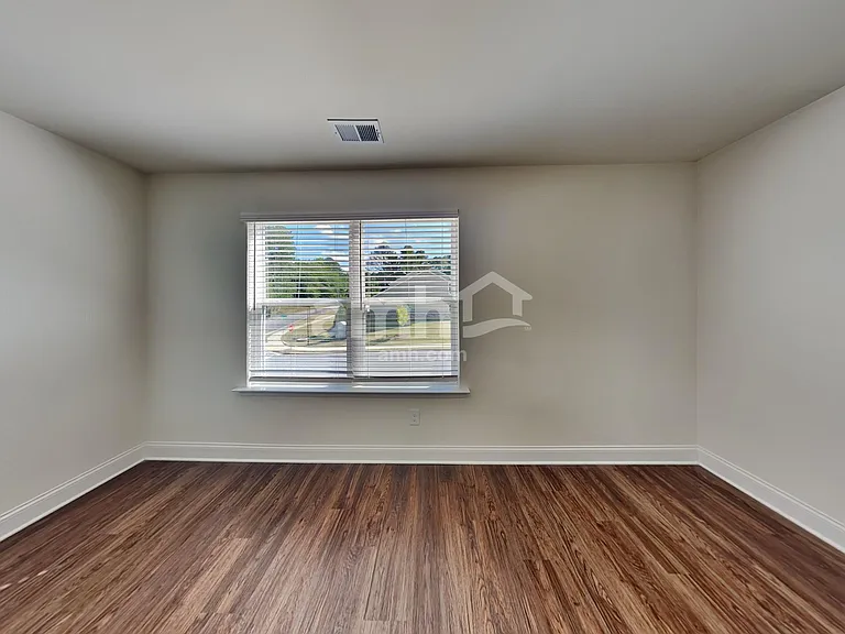 1079 Ashlyn Ct — Photo 19