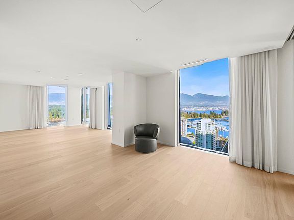 5th image of 1568 Alberni St #2902