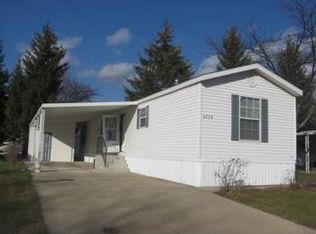 6278 Poinsettia Dr, Saginaw, MI 48603