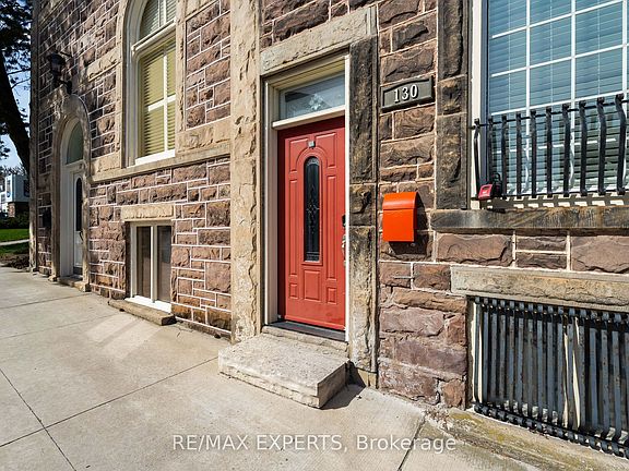 4th image of 130 Saint David St S