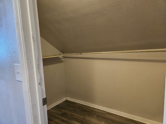 5th image of 1719 W Craig Pl #1717-2