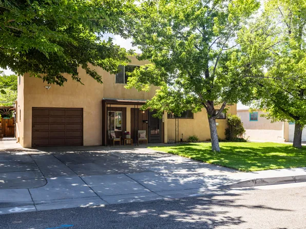 1837 June St NE, Albuquerque, NM 87112