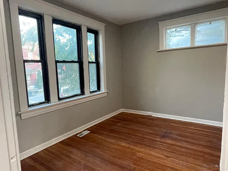 2835 Texas Ave #1F — Photo 3