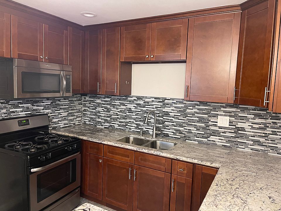 1st image of 2128 Oakdale St APT 7