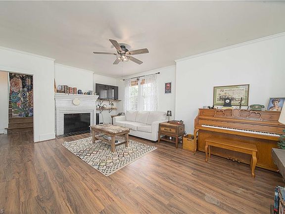 5th image of 220 Wilkesboro St