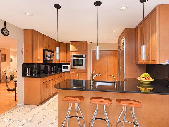 5th image of 65 Mimosa Dr