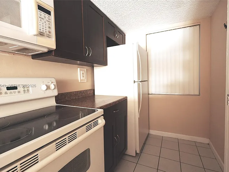 9915 W Okeechobee Rd #2404 — Photo 13
