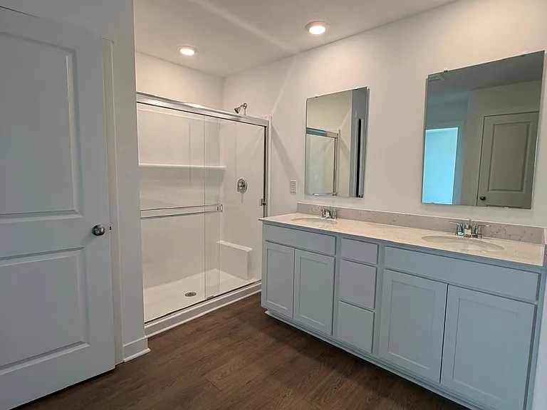 1559 Albatross St — Photo 7