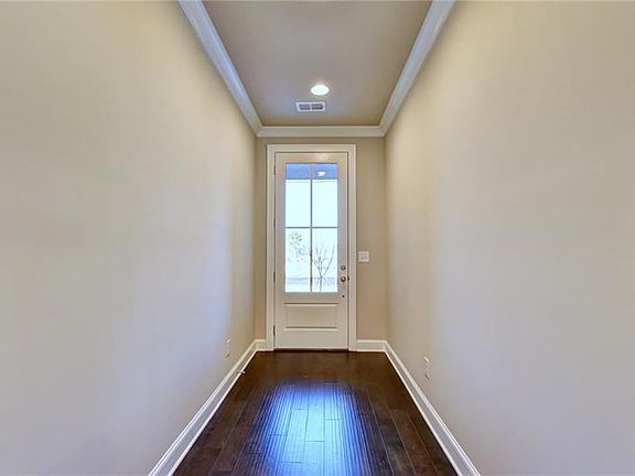 2nd image of 1778 Glenview Park Cir