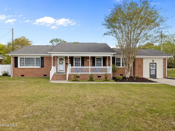 2406 N Hills Drive, New Bern, NC 28562