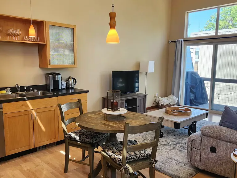20 Grand Ave — Photo 7