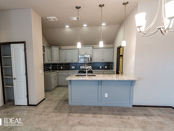 2nd image of 10504 NW 35th St