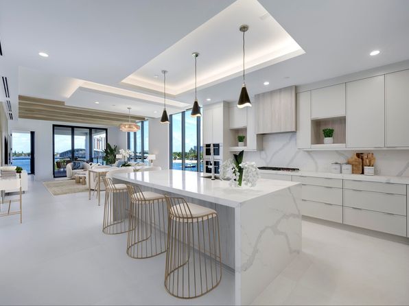 2323 Lake Dr