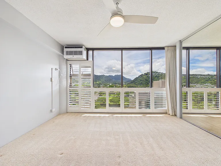 2101 Nuuanu Ave #I1806 — Photo 24