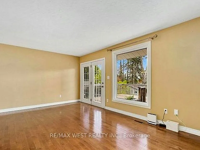 1252 Royal Dr #MAIN FL — Photo 5