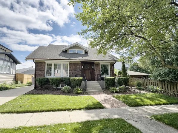 112 N 4th Ave, St Charles, IL 60174