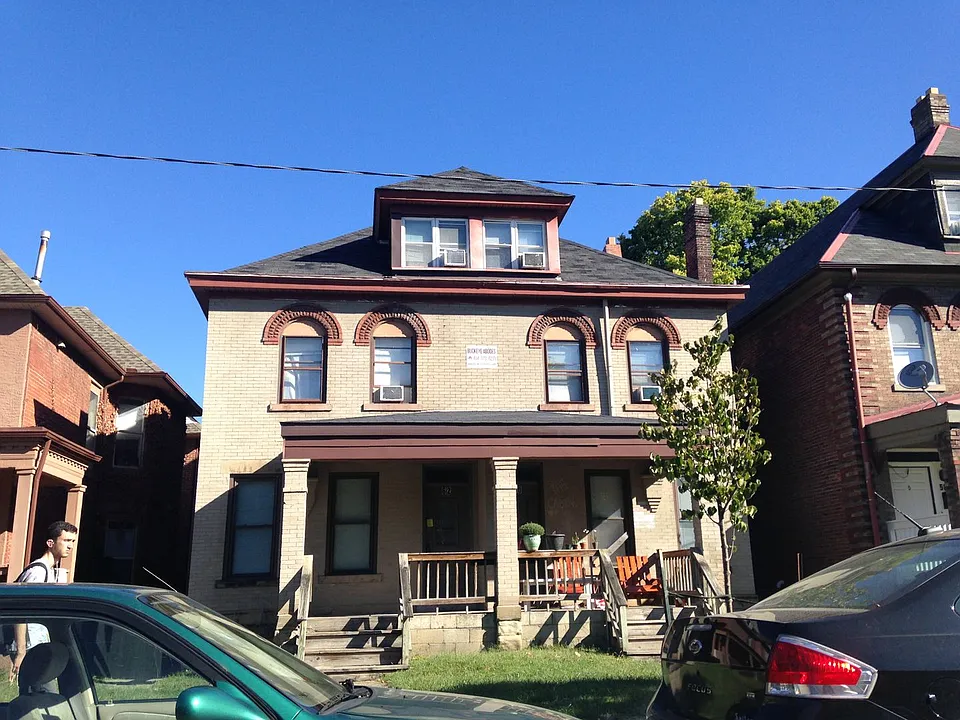 60 w 10th Ave