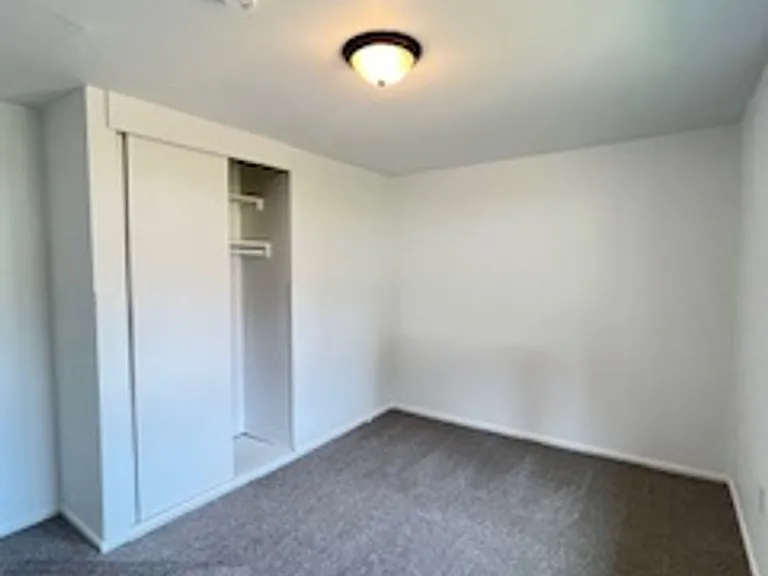 215 Elm St — Photo 29
