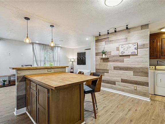 4th image of 703 Rasmussen Dr