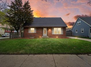 8364 N 106th St, Milwaukee, WI 53224