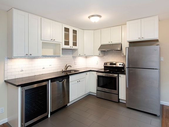 4th image of 25 Glendale St APT 7