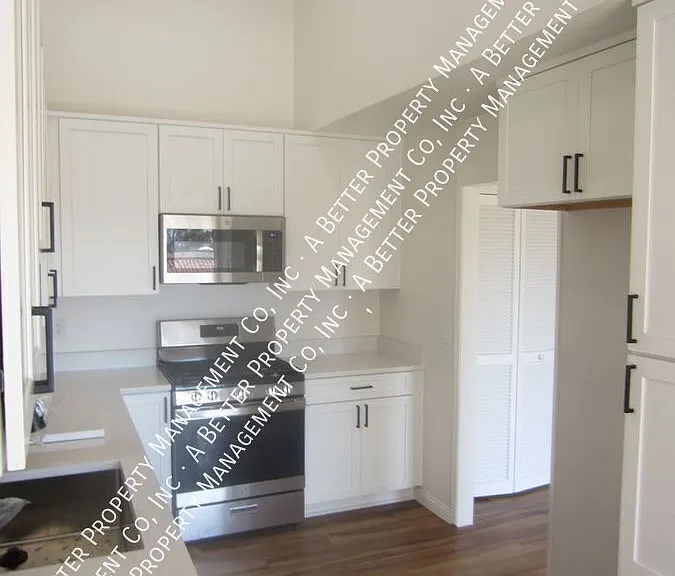 1970 San Bruno — Photo 17