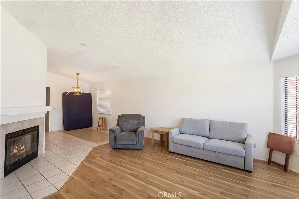 2 bed, 1206 sqft, $2,500 — Photo 4