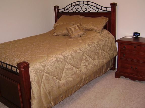 4th image of 623 Wyndhurst Dr Unit 211