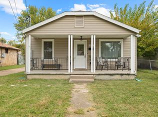 2141 W Olive St, Springfield, MO 65802