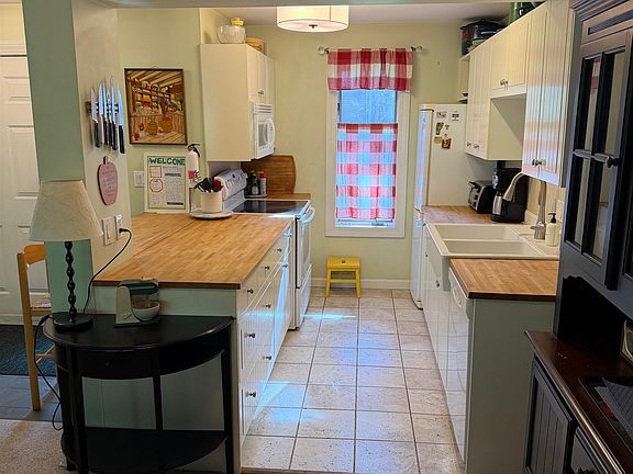 4th image of 355 Lyman Batcheller Road #9A