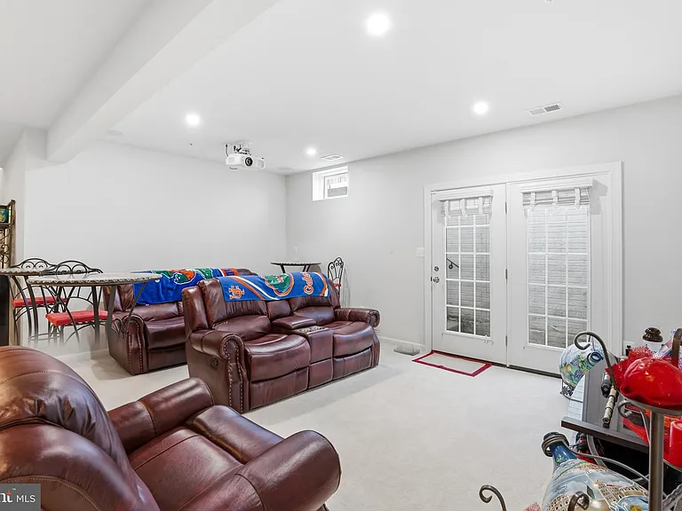 6702 Savannah Dr — Photo 46