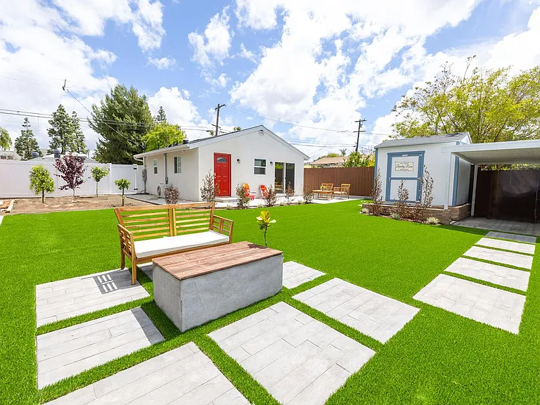 727 W 11th Ave #B — Photo 11