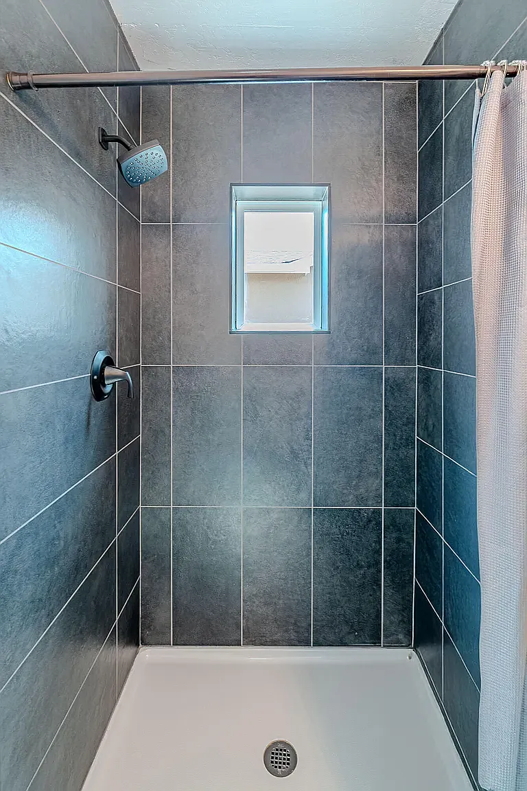 1 bed, 1249 sqft, $1,050 — Photo 2